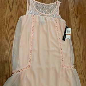 Sleeveless shear blouse